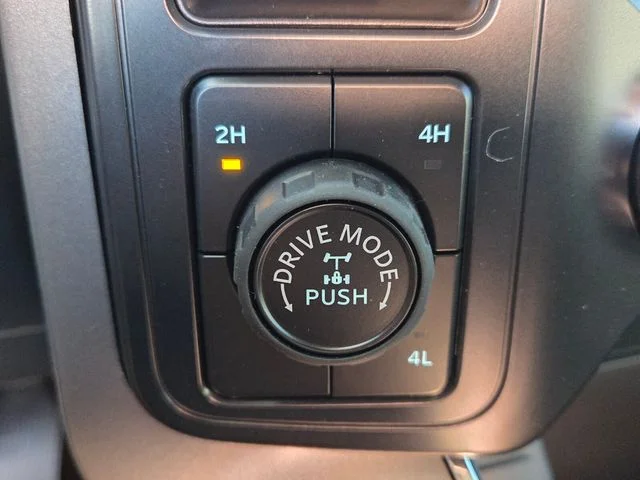 New 2026 Oxford White Ford XLT image 22
