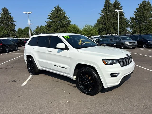 Used 2019 White Jeep Altitude image 2