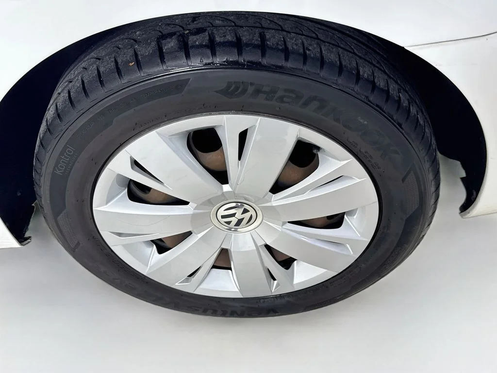Used 2014 Pure White Volkswagen 1.8T SE image 35