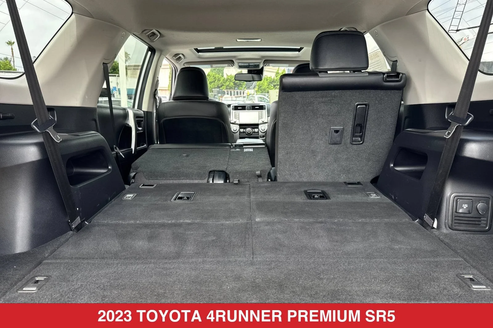 Used 2023 CLASSIC SILVER METALLIC Toyota SR5 Premium image 18