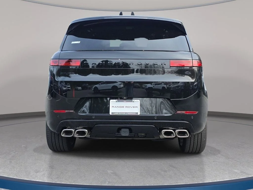 New 2025 Santorini Black LAND ROVER Dynamic SE image 6