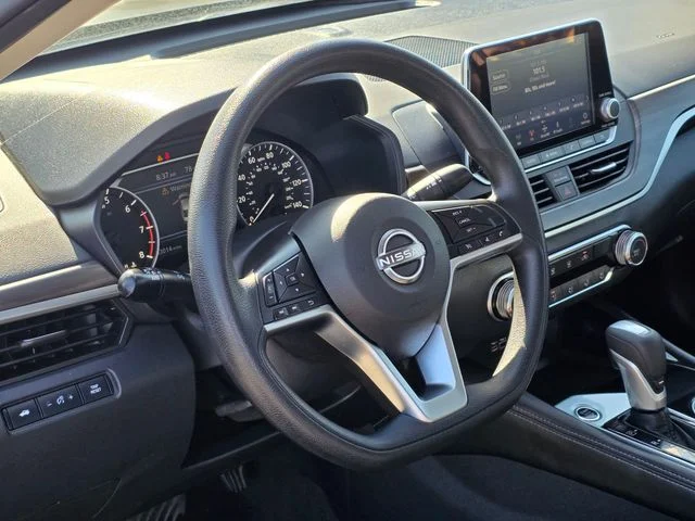 Used 2023 Gray Nissan 2.5 SV image 13