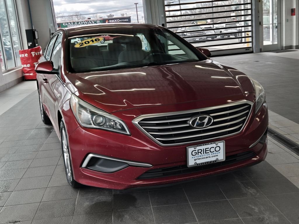Used 2016 Hyundai Sonata SE with VIN 5NPE24AF4GH342364 for sale in Methuen, MA