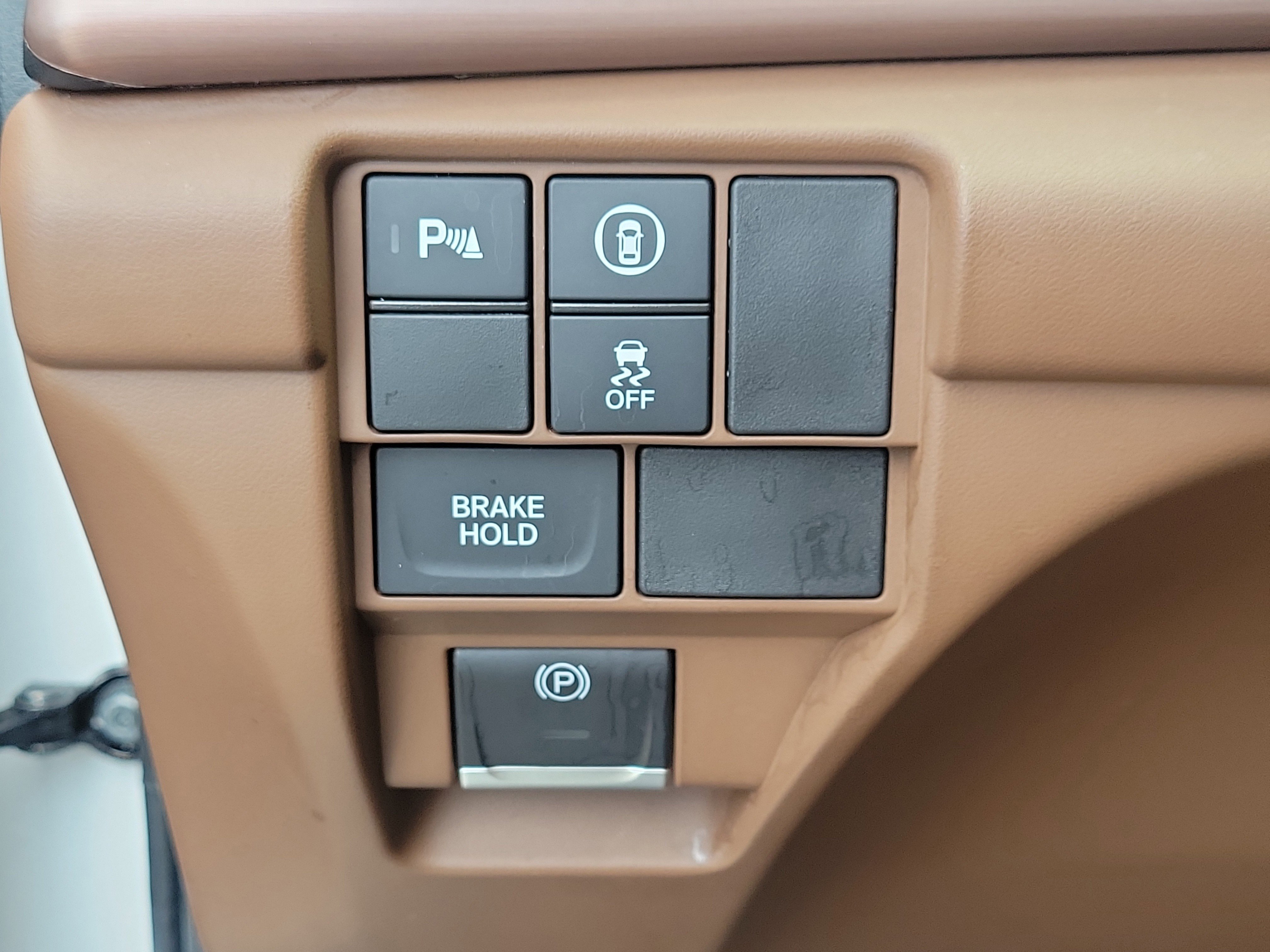 Used 2025 Platinum White Pearl Acura Technology Package SH-AWD image 22