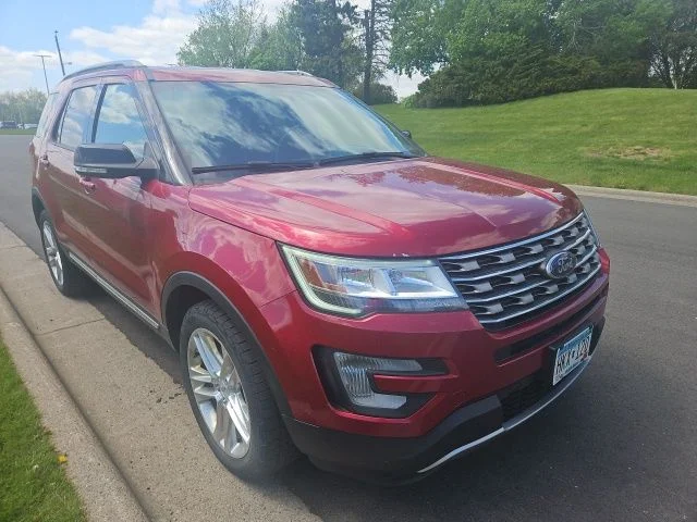 Used 2017 Ford Explorer XLT with VIN 1FM5K8D86HGA99565 for sale in Inver Grove Heights, Minnesota