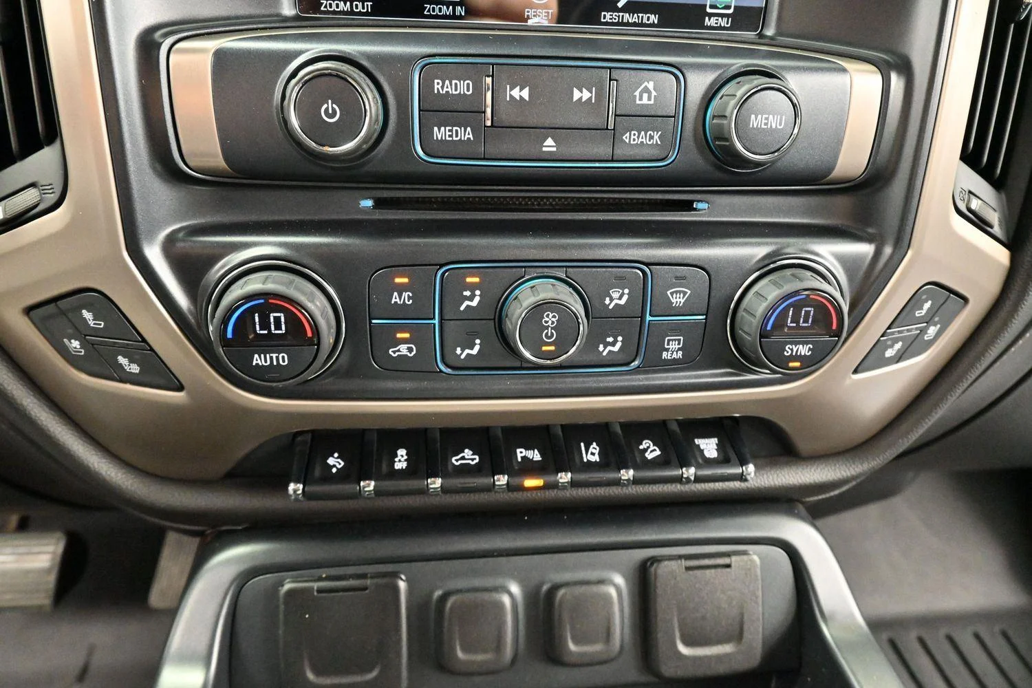Used 2017 DARK SLATE METALLIC GMC Denali image 26
