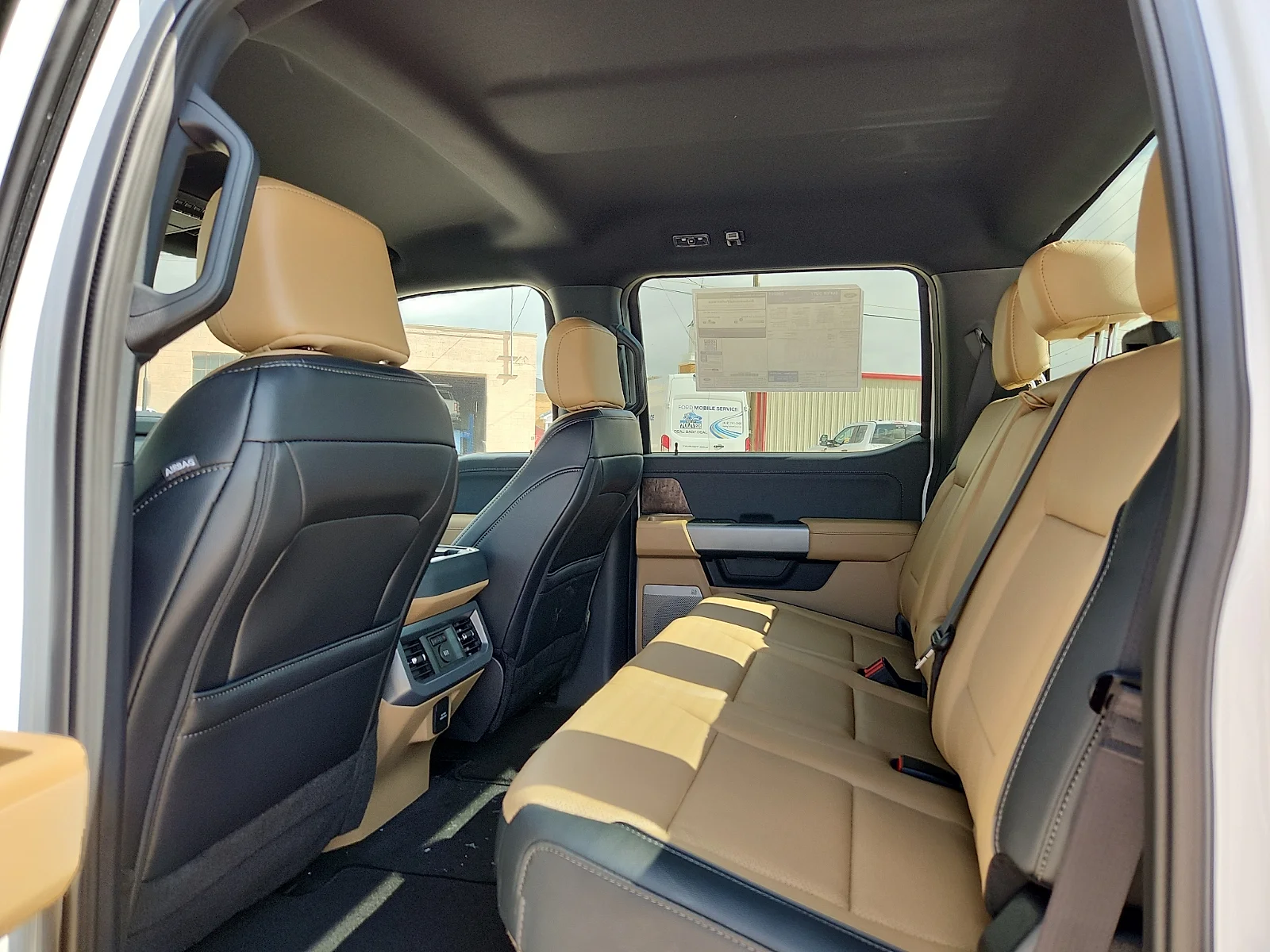 New 2026 Oxford White Ford F-250® Lariat® image 18