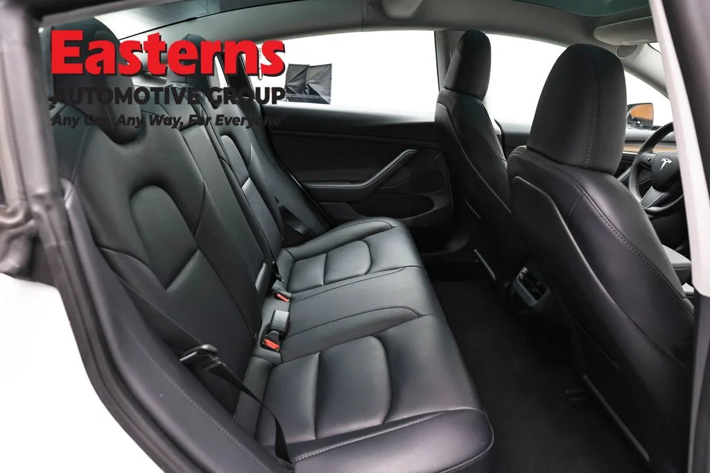 Used 2023 White Tesla Base image 17
