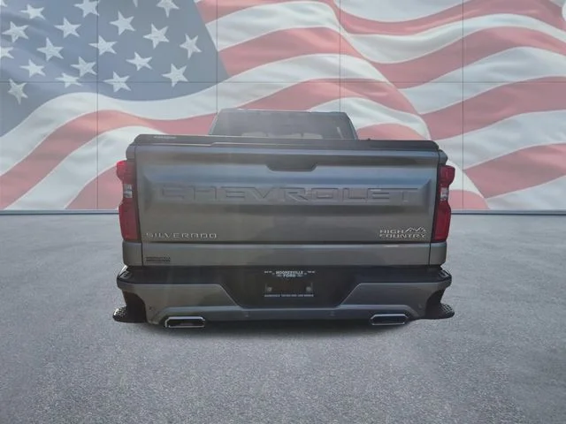 Used 2026 Gray Chevrolet High Country image 4