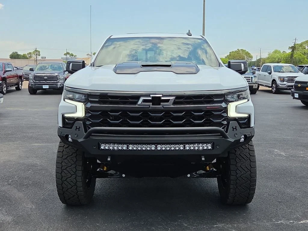 New 2026 Summit White Chevrolet ZR2 image 23