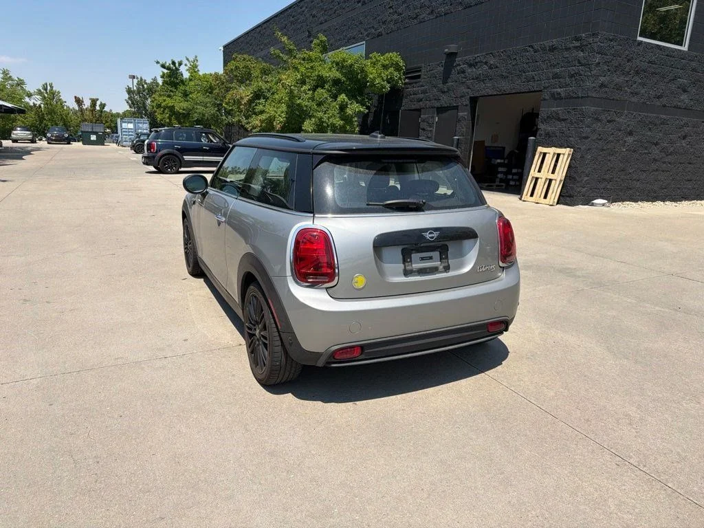 Used 2024 Silver MINI Cooper SE image 3