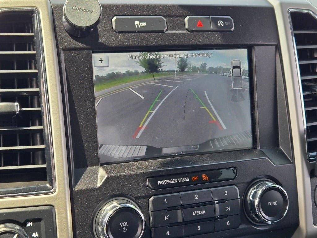Used 2019 Magnetic Ford Lariat image 29