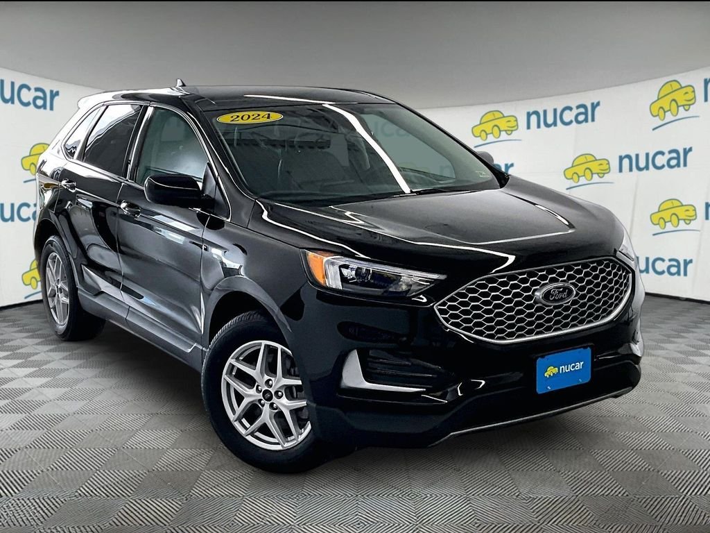 Used 2024 Black Metallic Ford SEL image 1