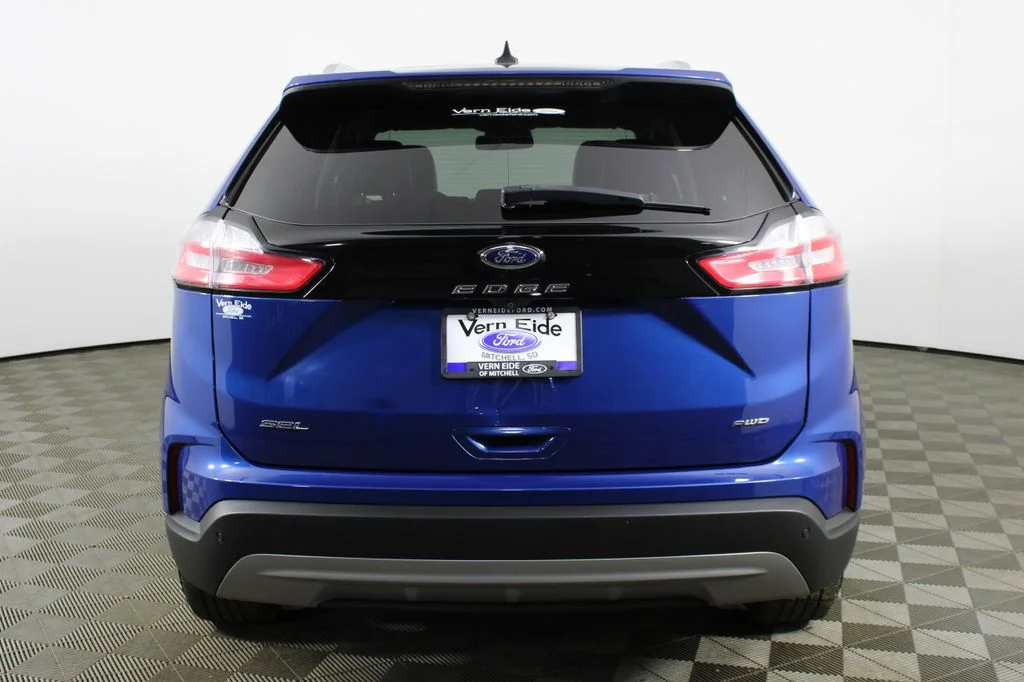 Used 2021 Blue Metallic Ford SEL image 6
