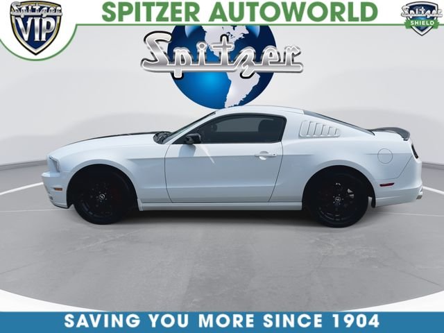Used 2014 White Ford V6 image 6