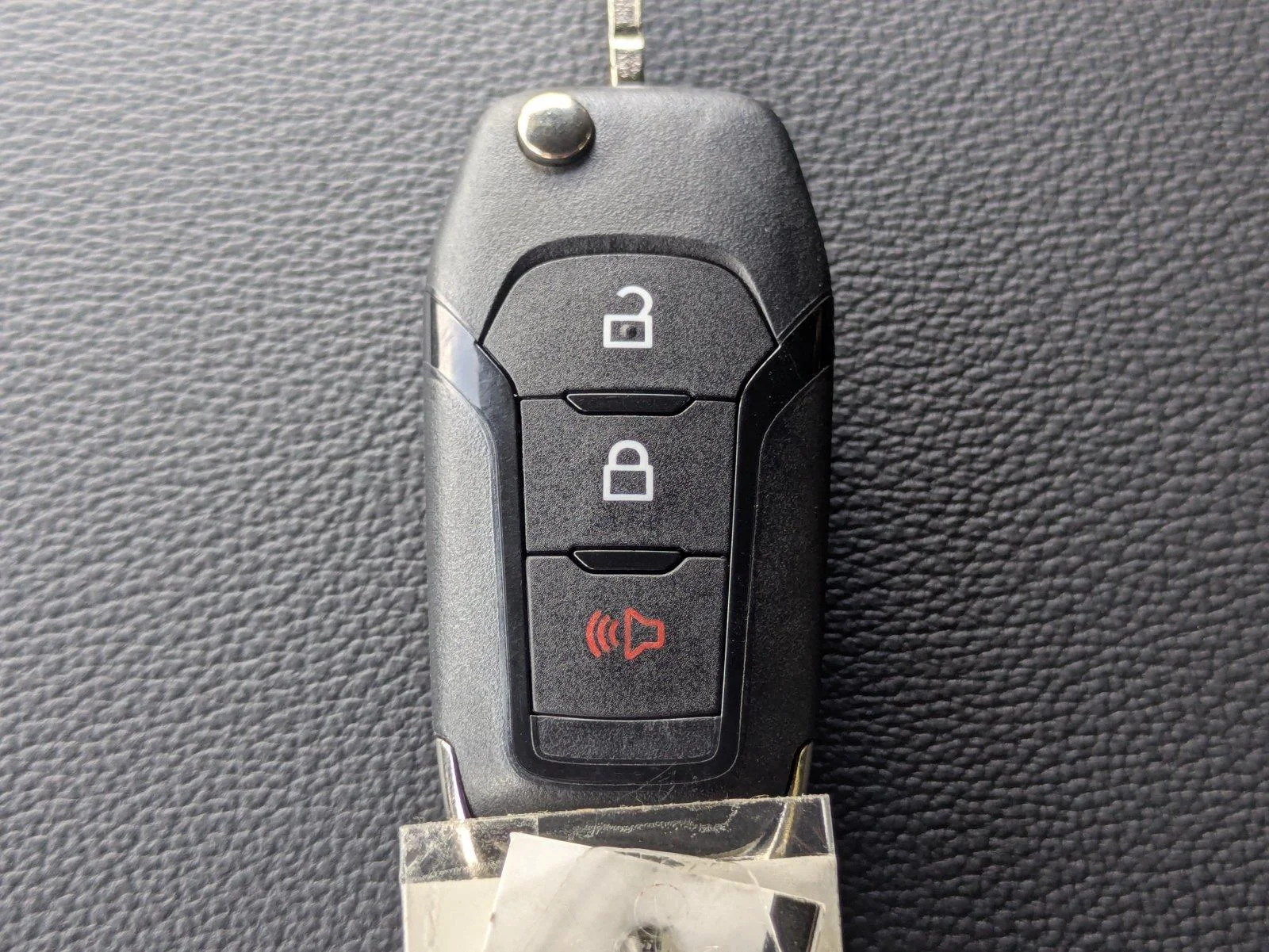 New 2026 Agate Black Metallic Ford XLT image 31