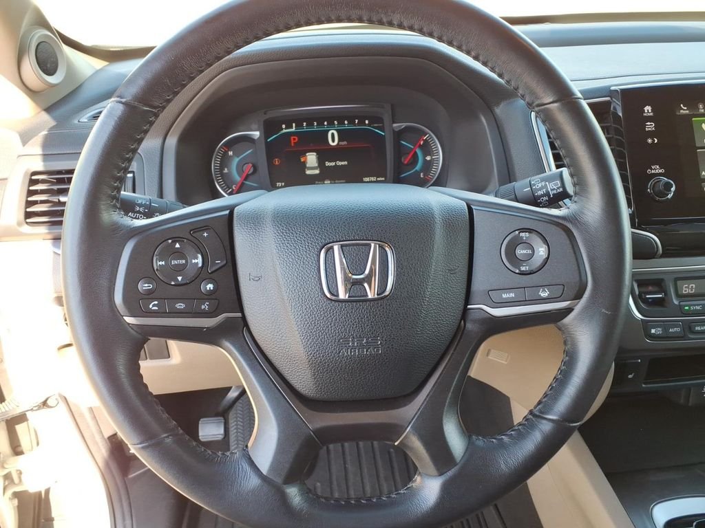 Used 2020 Silver Honda EX-L image 20