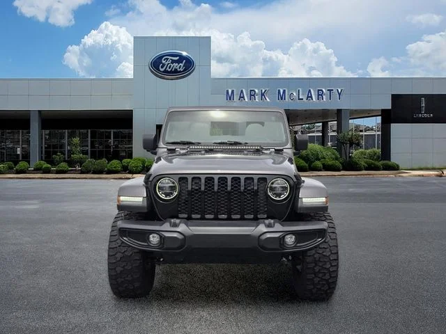 Used 2022 Gray Jeep Sport image 8