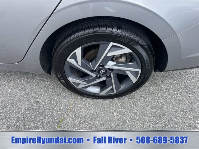 Certified Used 2025 Fluid Metal Hyundai SEL Sport image 11