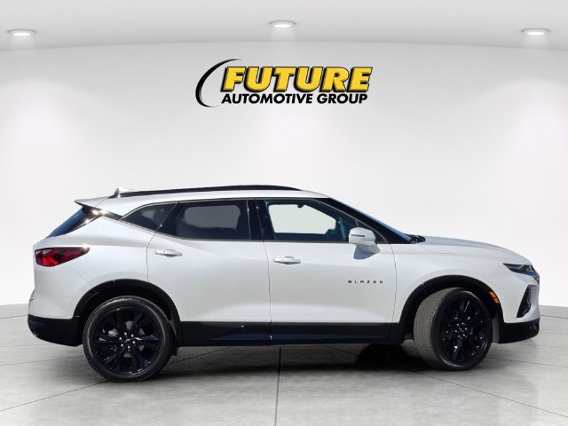 Used 2020 Beige Chevrolet RS image 3