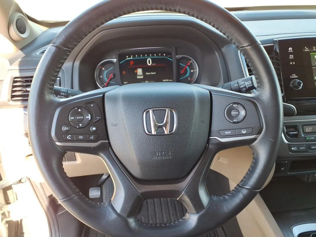 Used 2020 Silver Honda EX-L image 20