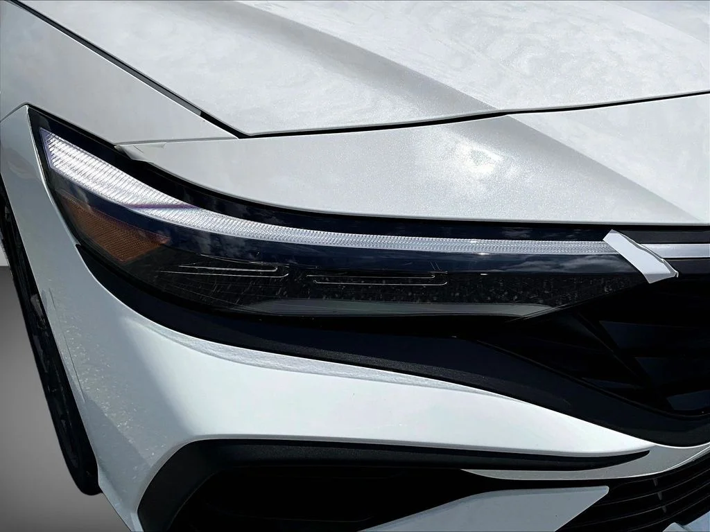 New 2026 White Hyundai SEL Sport image 31