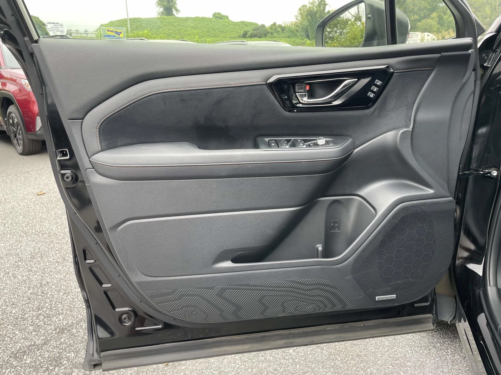 Used 2025 Crystal Black Silica Subaru Touring image 5
