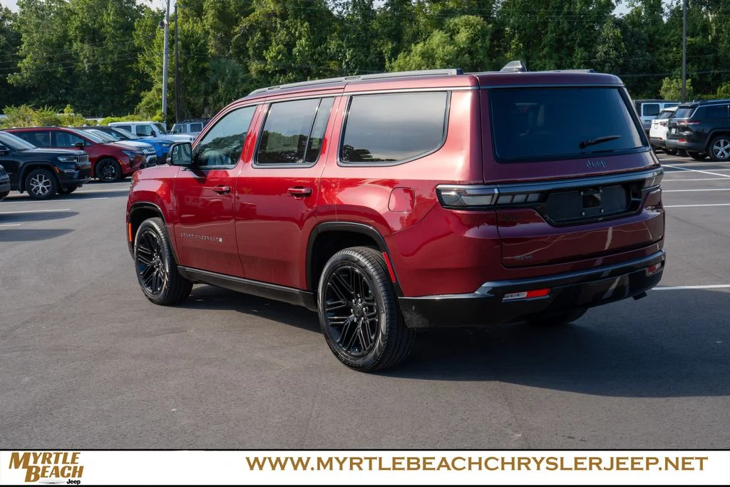New 2026 Velvet Red Pearl-Coat Exterior Paint Jeep Limited Reserve image 4