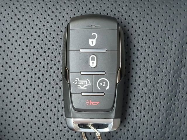 New 2026 Diamond Black Crystal Pearlcoat RAM Limited image 38