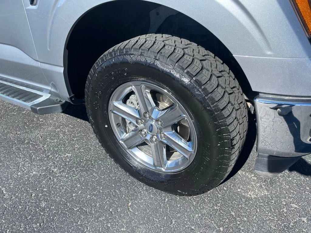 Used 2024 Silver Ford XLT image 3