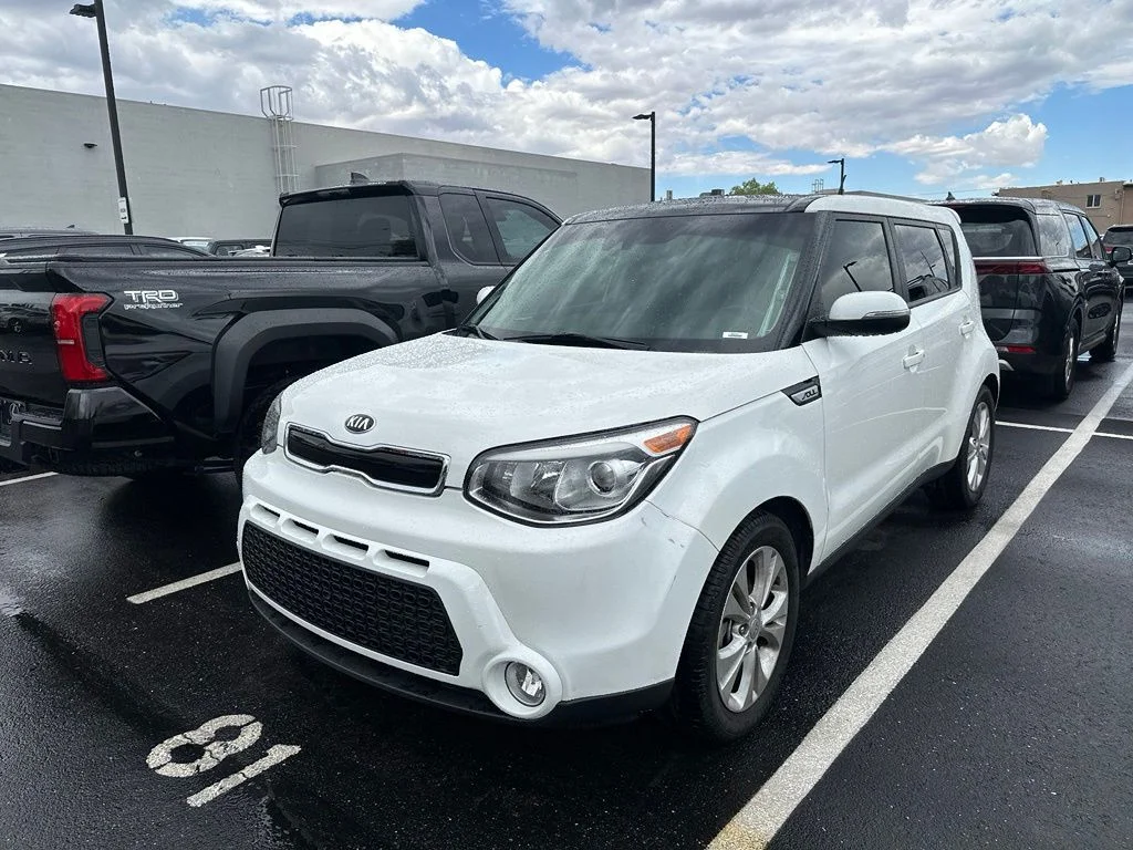 Used 2016 White Kia Exclaim image 3