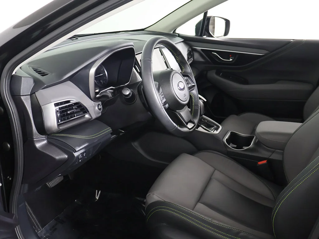 Used 2025 Black Subaru Onyx Edition image 25