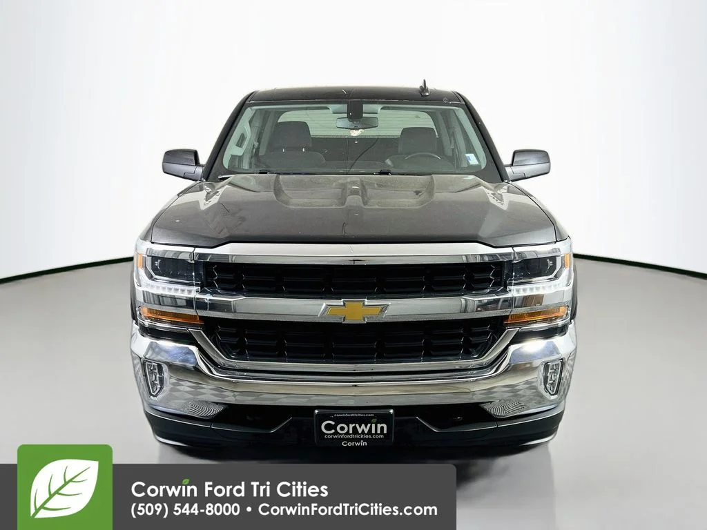 Used 2018 Black Chevrolet LT image 4