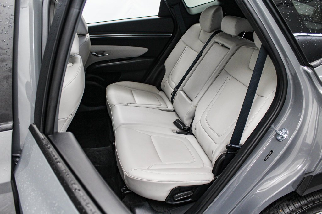 Used 2024 Gray Hyundai SEL image 15