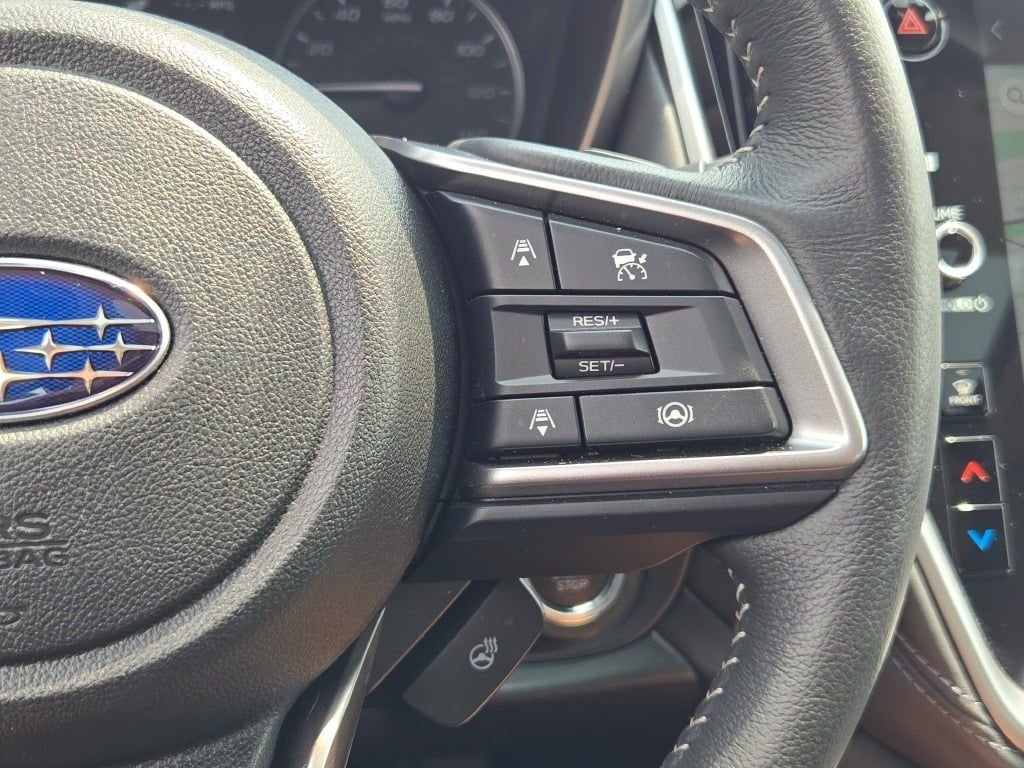 Used 2025 White Subaru Limited image 34