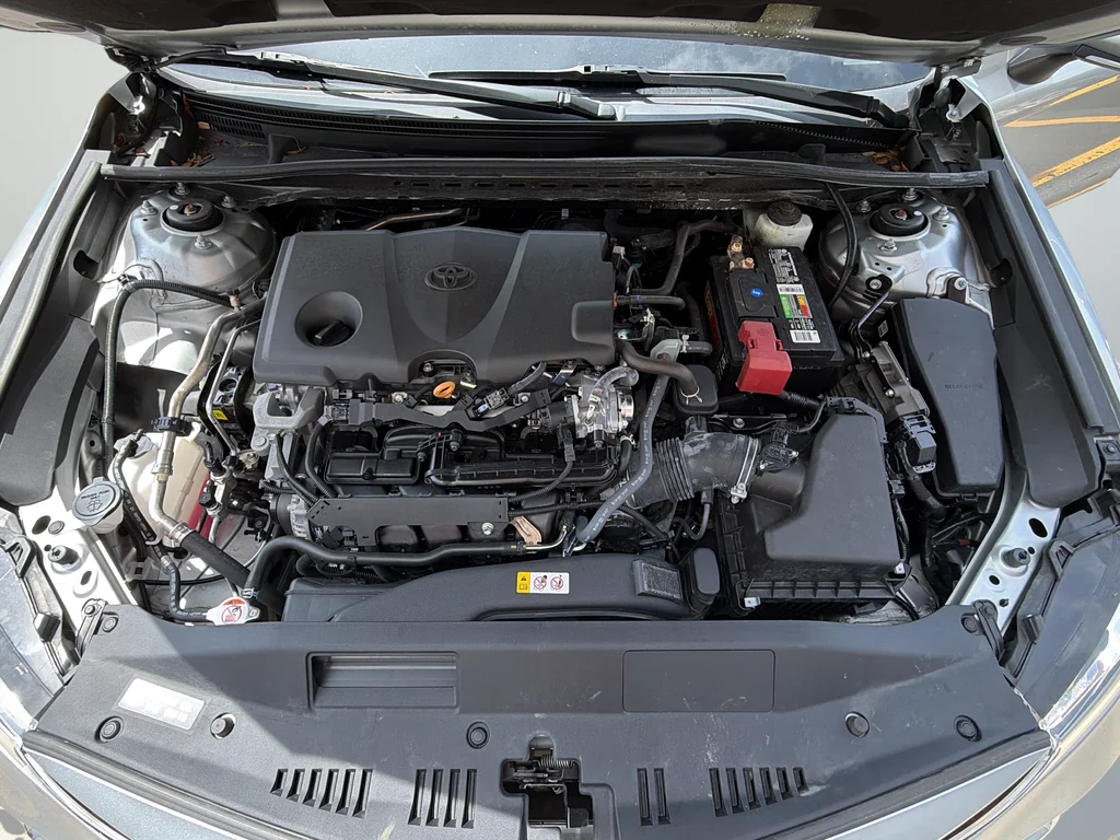 Used 2022 Silver Toyota XLE image 32