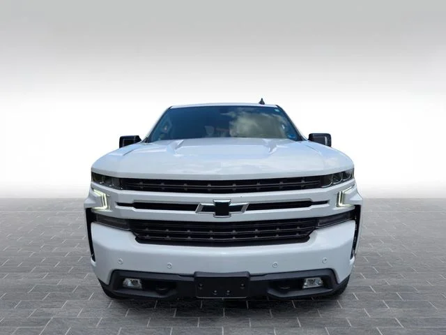 Used 2021 White Chevrolet RST image 2