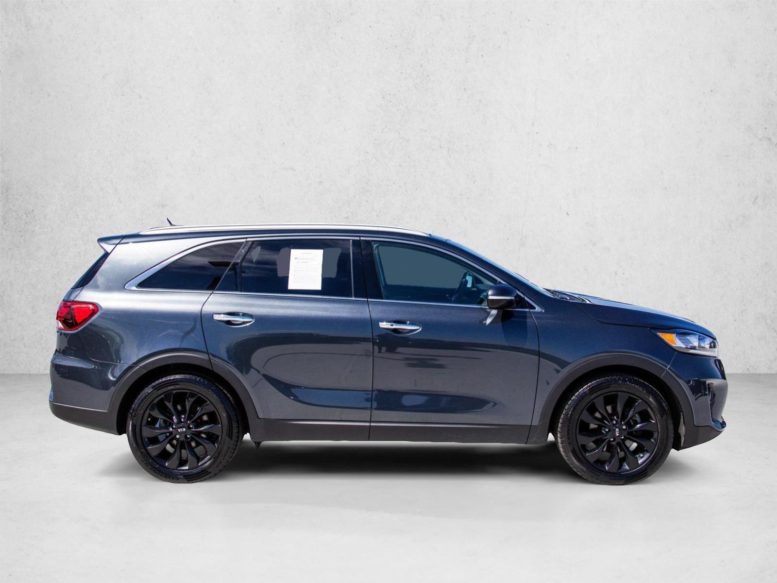 Used 2020 Gravity Grey Kia EX V6 image 4