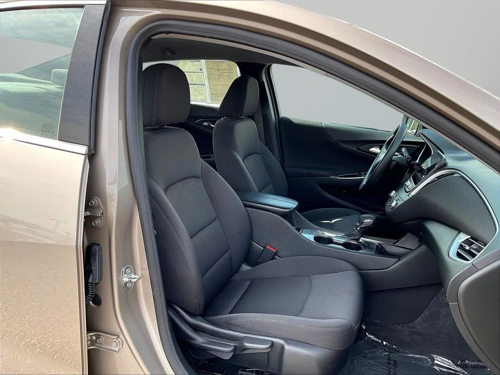 Certified Used 2023 Mineral Gray Metallic Chevrolet LT image 32