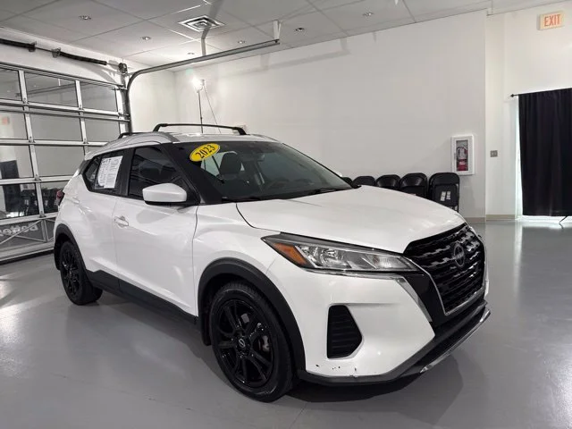 Used 2023 White Nissan SV image 1