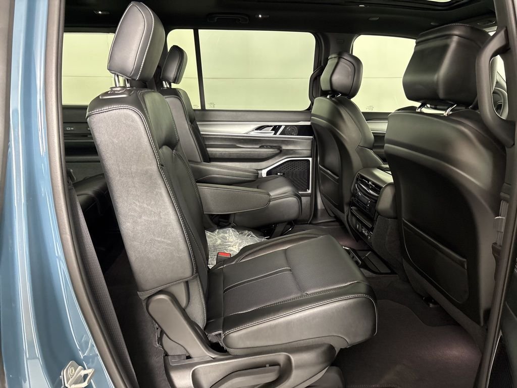 New 2026 Steel Blue Exterior Paint Jeep Limited Altitude image 13
