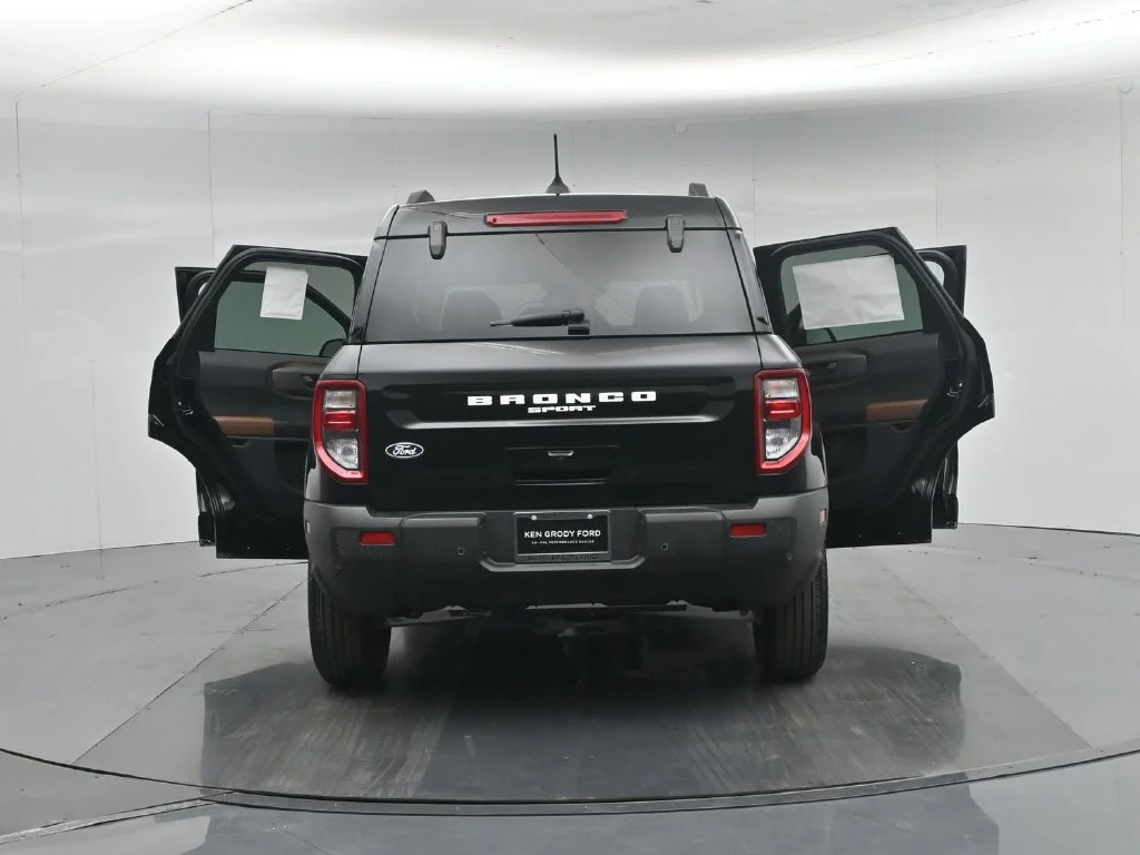 New 2026 Shadow Black Ford Outer Banks image 33
