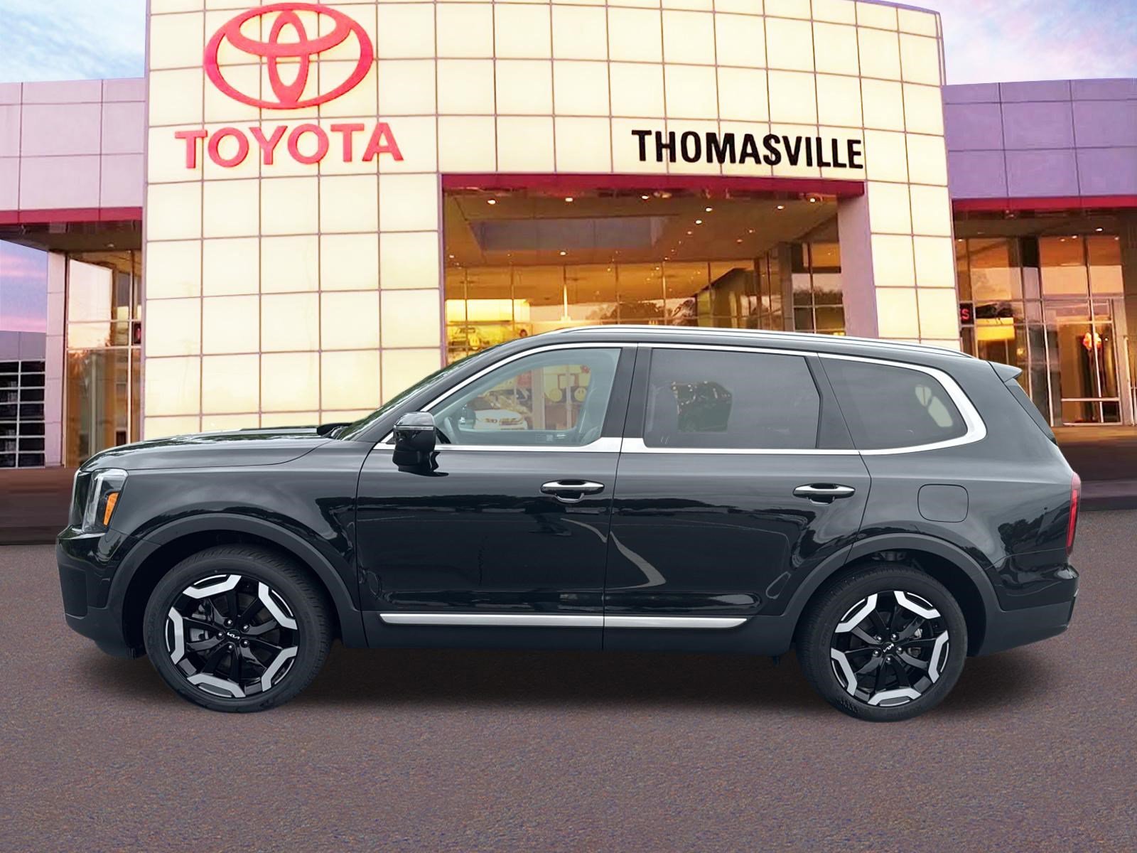 Used 2025 Ebony Black Kia S image 8
