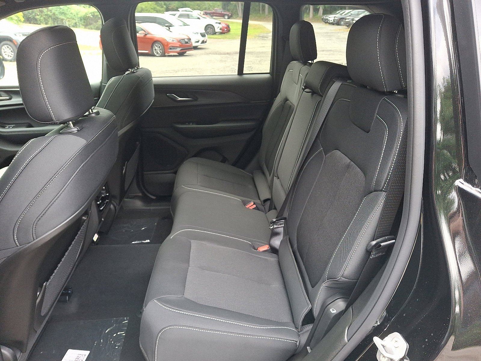 2025 Jeep Grand Cherokee Laredo - Photo 6