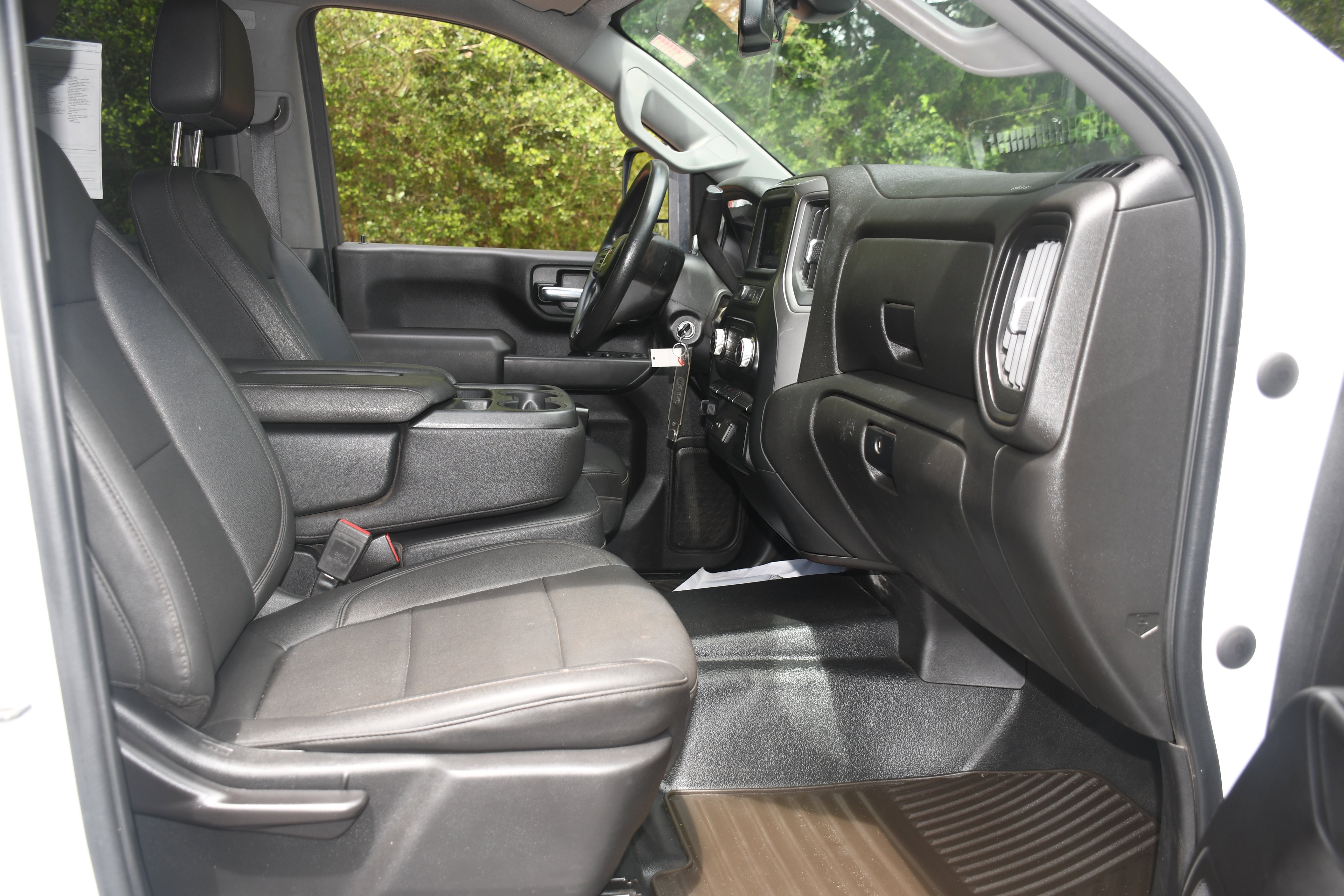 Used 2022 White GMC Pro image 18