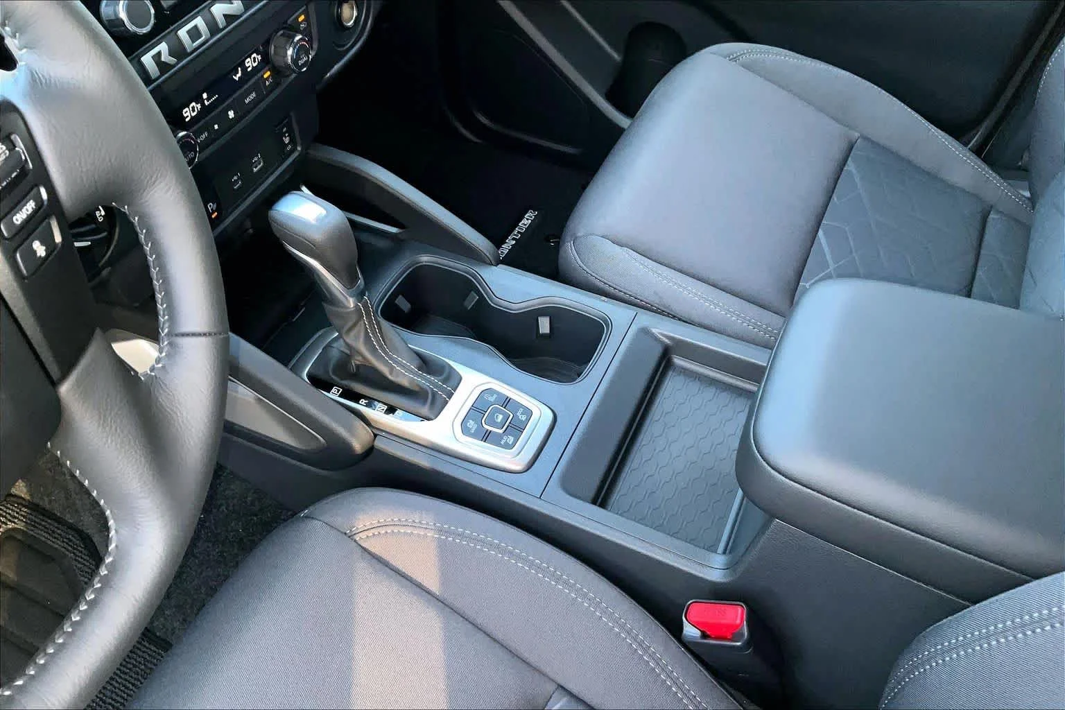 New 2026 Glacier White Nissan SV image 7