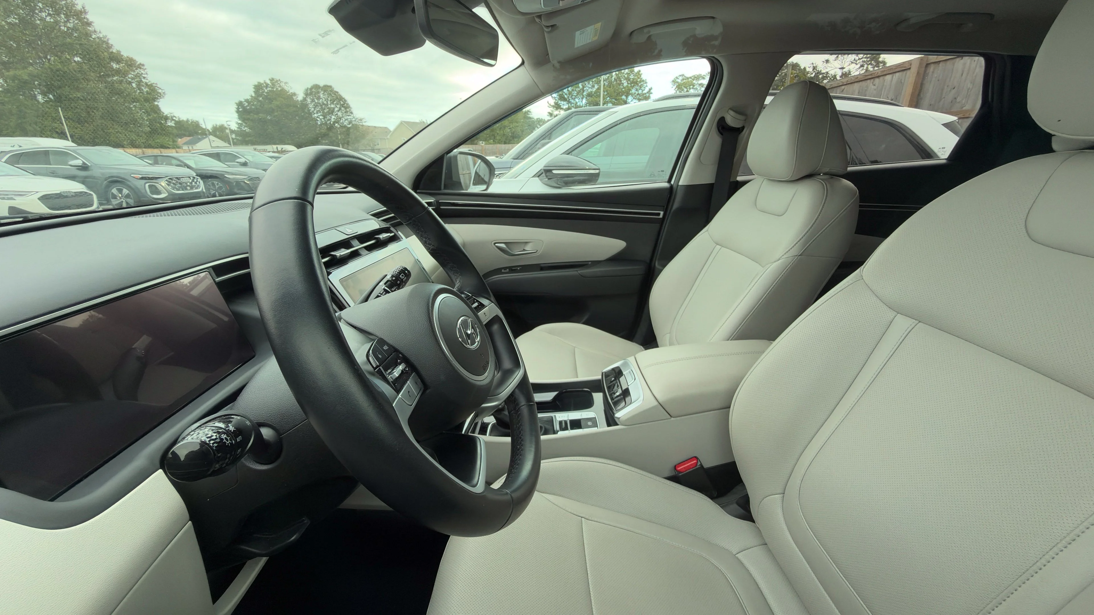 Used 2024 White Pearl Hyundai SEL image 10