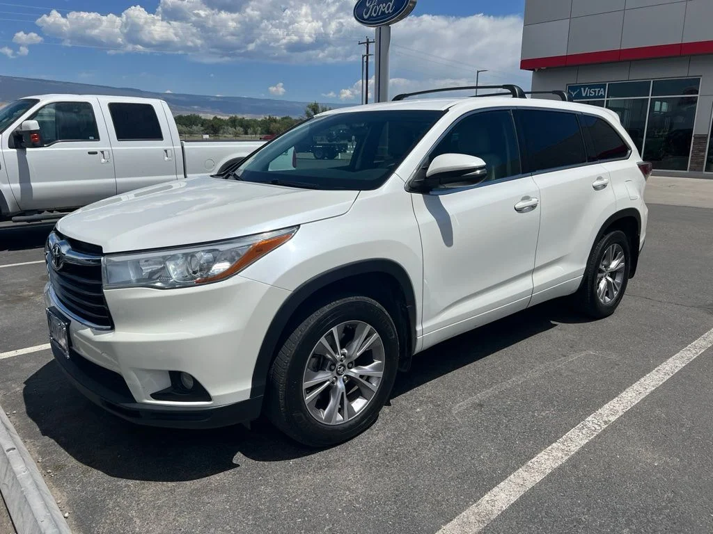 Used 2016 Toyota Highlander LE Plus with VIN 5TDBKRFH8GS288703 for sale in Delta, CO