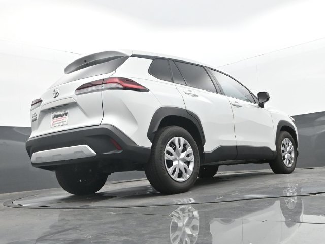 Used 2026 Wind Chill Pearl Toyota L image 11