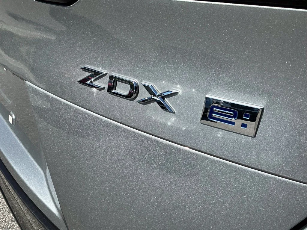 Used 2024  Acura Base image 24